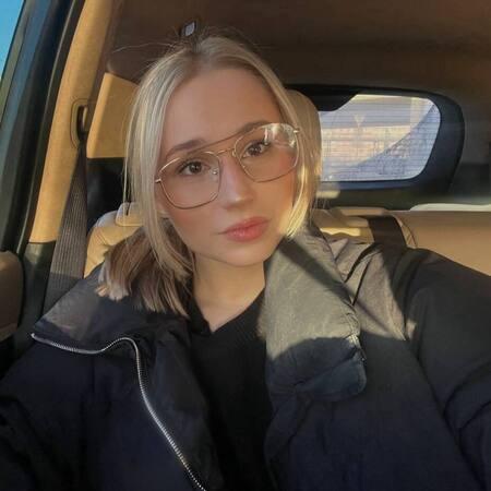 Анна Коломийцева