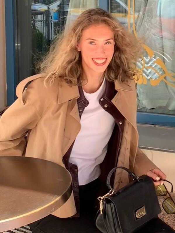 Полина Сахатарова